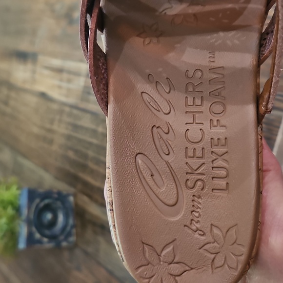 Cali‎ From Skechers Women's Tan Leather Braided Cork Wedge Heel Sandals. - Picture 11 of 12